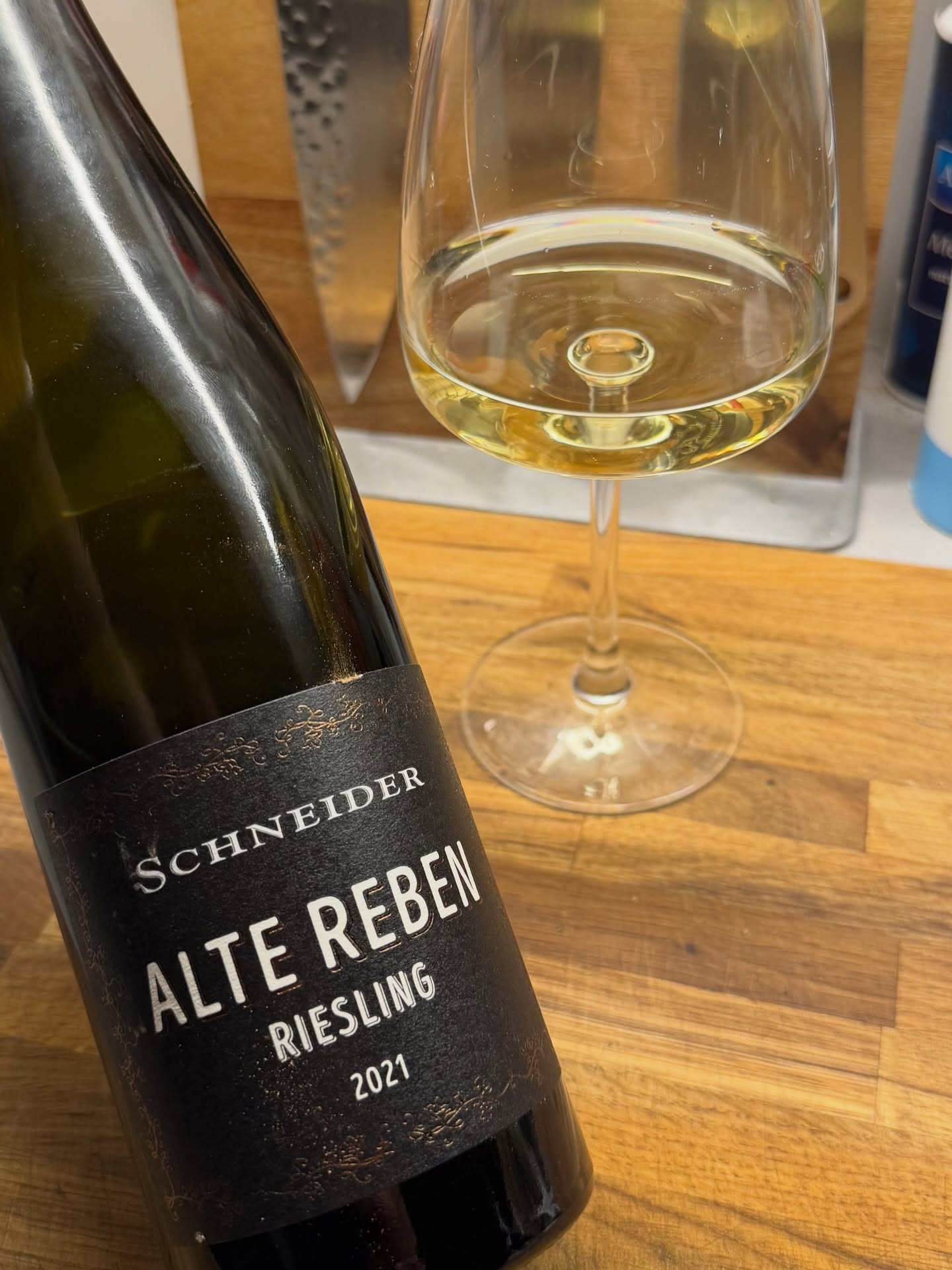 Ein Riesling ganz nach meinem Geschmack, gut gemacht @weingutmarkusschneider 🥂  #riesling #inweinwetrust #rieslinglover #rieslingwine #rieslingrocks #rieslingliebe #wein #weinblogger #weinliebe #weinliebhaber #leipzig #imweinliegtdiewahrheit